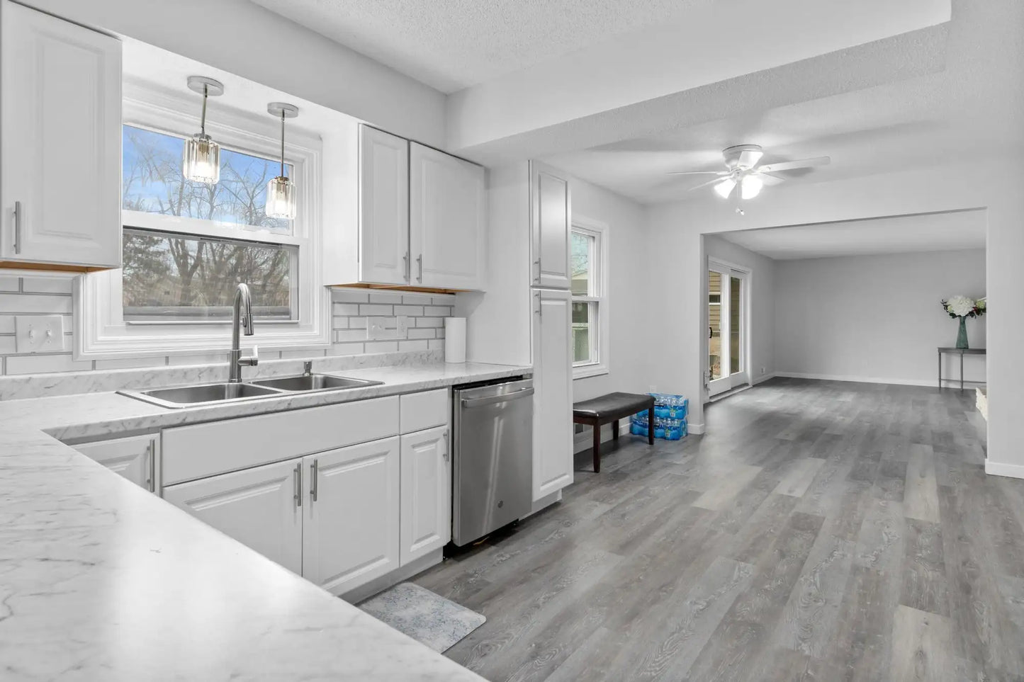 11042 Stanley Curve, Bloomington, MN 55437
