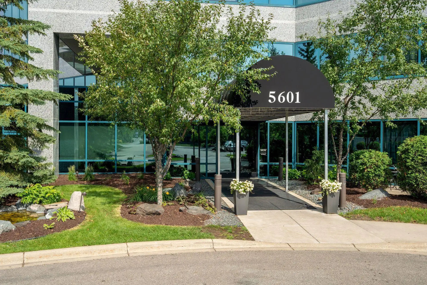 5601 Smetana Drive, Minnetonka, MN 55343