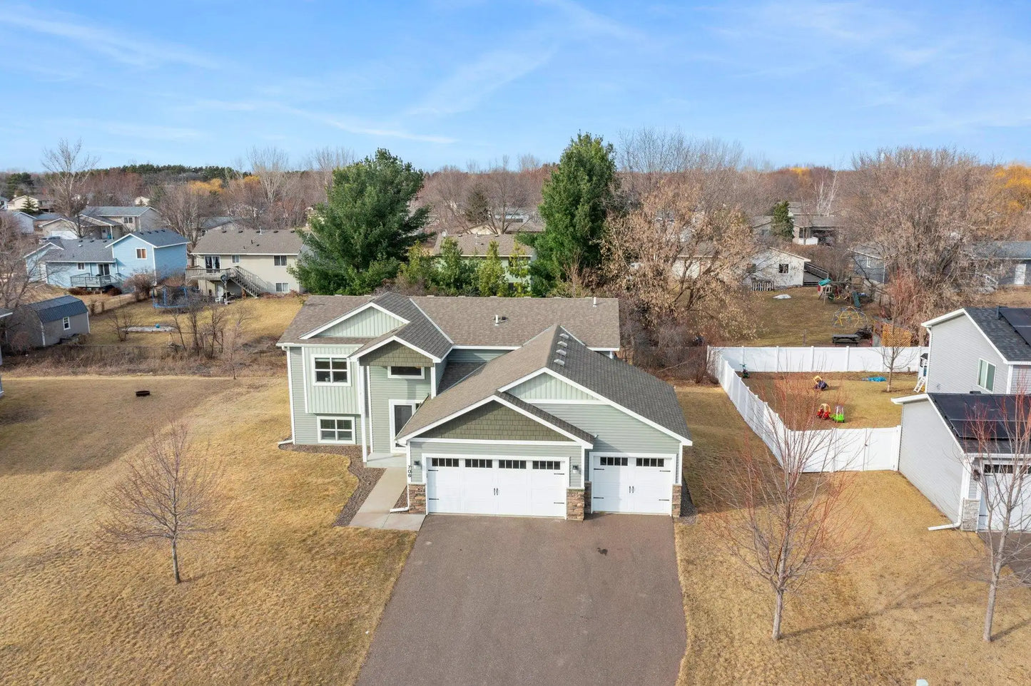 706 Edgewood Street, Isanti, MN 55040